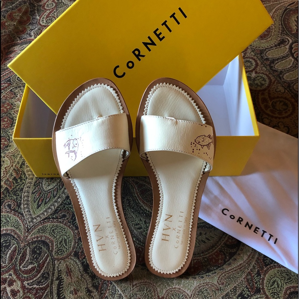 NWT Cornetti Italian Cannucce Fish Slides • Size 6